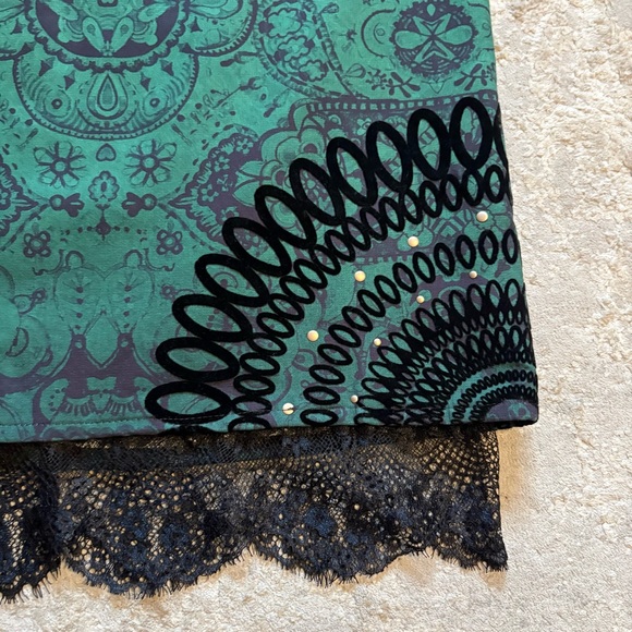 Desigual Botanical Mandala Print Skirt with Lace and Velvet Accents Size Medium - Picture 3 of 10